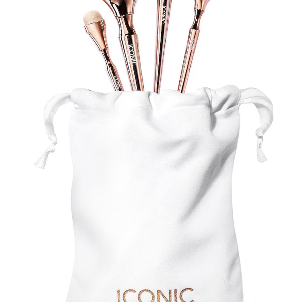 ICONIC London Rose Gold Brush Set with White Bag